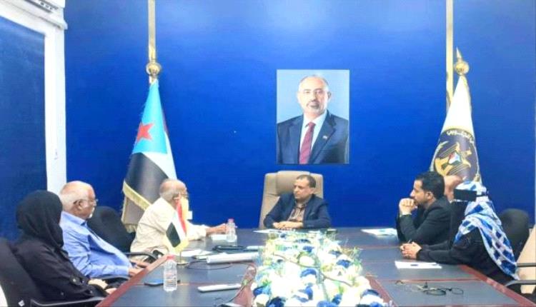 خارجية الانتقالي تندد باستخدام الرصاص الحي لقمع التظاهرات السلمية