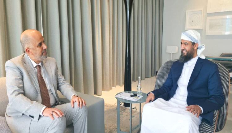 المحرّمي يلتقي وزير المالية ويبحث خطط تطوير الأداء المالي وتعزيز الاستقرار الاقتصادي
