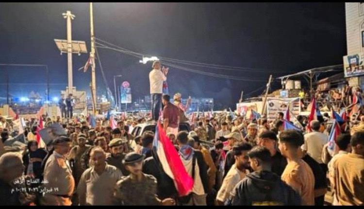 استنفار أمني في كريتر عقب اشتباكات قرب بوابة معاشيق وإغلاق الطرق المؤدية إلى المدينة