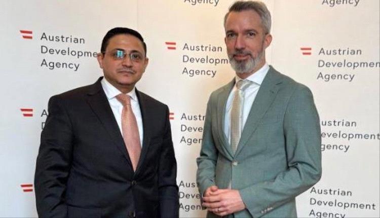 السفير شجاع الدين يبحث مع مدير الوكالة النمساوية تعزيز التعاون التنموي
