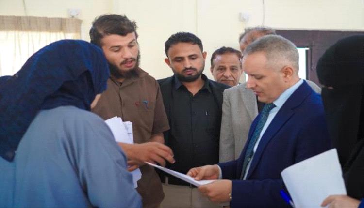 وزير الشؤون الاجتماعية والعمل يطلع على سير العمل في صندوق رعاية وتأهيل المعاقين