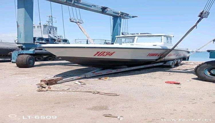 شبوة.. خفر السواحل يستلم زورقًا حديثًا لتعزيز الأمن البحري