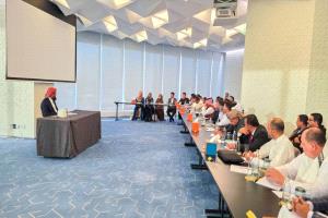 المحرّمي يعقد لقاءً موسعاً مع نخبة من الإعلاميين والصحفيين الجنوبيين