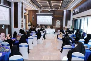مؤسسة السرطان بعدن تنظم دورة تدريبية حول استخدام منظار عنق الرحم وآلية أخذ المسحة