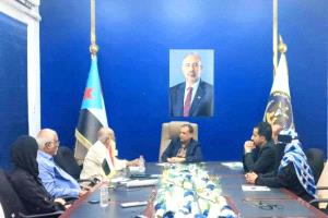 خارجية الانتقالي تندد باستخدام الرصاص الحي لقمع التظاهرات السلمية