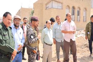 مدير عام دارسعد يشرف على عملية ضبط واتلاف وإحراق كميات من السجائر المهربه