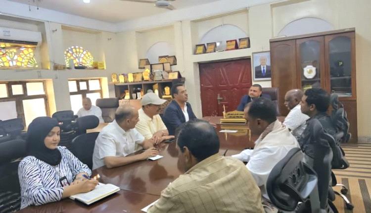 اللجنة الوطنية للتحقيق تنفذ زيارة ميدانية إلى سقطرى وتلتقي السلطة المحلية وتعاين سجن حديبو