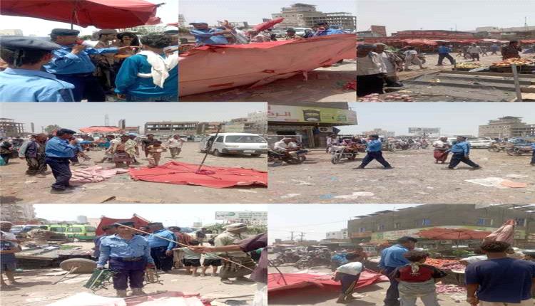 لحج.. شرطة السير تواصل حملة إزالة البسطات والعشوائيات في مفرق الفيوش وتثبت الفرزات الرسمية