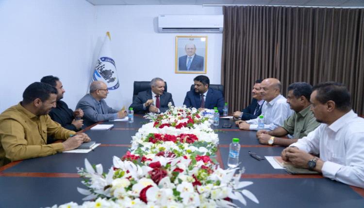 اليافعي وكلشات يبحثان تنظيم برامج التدريب والتأهيل وربطها باحتياجات سوق العمل