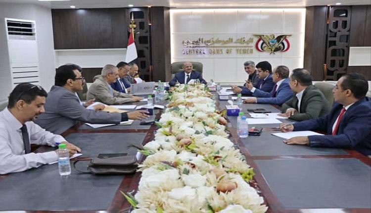 لجنة تنظيم وتمويل الاستيراد تناقش تطوير الأطر التنظيمية لعملها ووحدتها الفنية 
