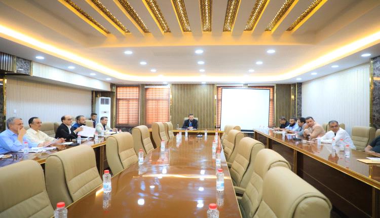 برئاسة المحافظ شيخ.. فريق الأزمة والطوارئ يستعرض الخطوات العملية لمعالجة الإشكاليات والتعامل مع التحديات