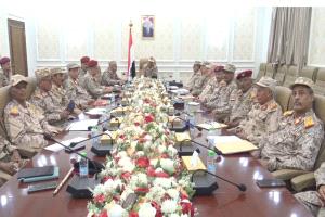 اجتماع برئاسة نائب رئيس هيئة الأركان العامة يناقش الأوضاع العسكرية والأمنية
