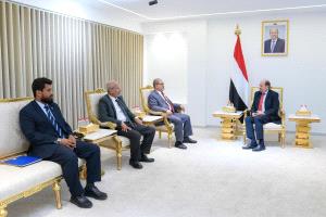 رئيس الوزراء وزير الخارجية يطلع على سير العملية التعليمية والأكاديمية بجامعة حضرموت 