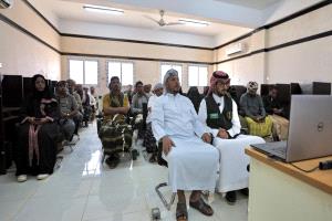 محافظ سقطرى يدشن مشروع التمكين الرقمي للمعلم 