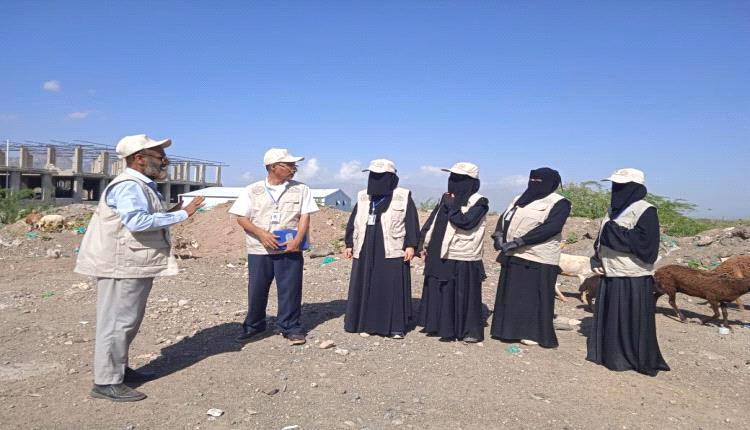 باحثات الإحصاء يطرقن أبواب الأسر في مخيم غول محيسن بالضالع ضمن الجولة الثانية من مسح ميزانية الأسرة 2026