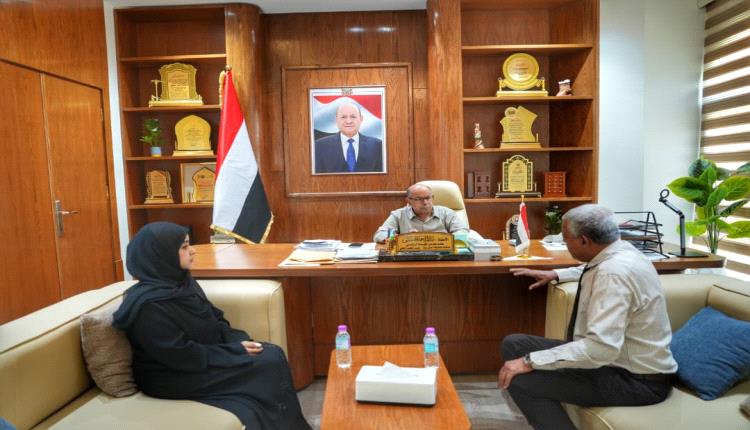 الخنبشي يشيد بجهود المجلس اليمني للاختصاصات الطبية ويناقش جهود أوضاع قطاع الكهرباء 
