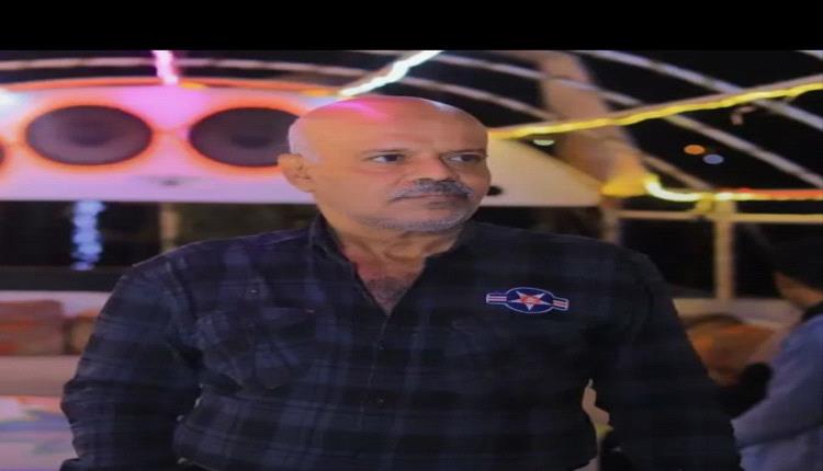 القائد ماجد الحوشبي يعزي في وفاة فيصل علي محمد