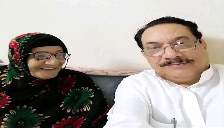حسن باعوم يعزي المناضل بدر الصلاحي في وفاة والدته