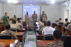 وزير الدفاع يطلع على سير العملية التعليمية في الأكاديمية العسكرية العليا 