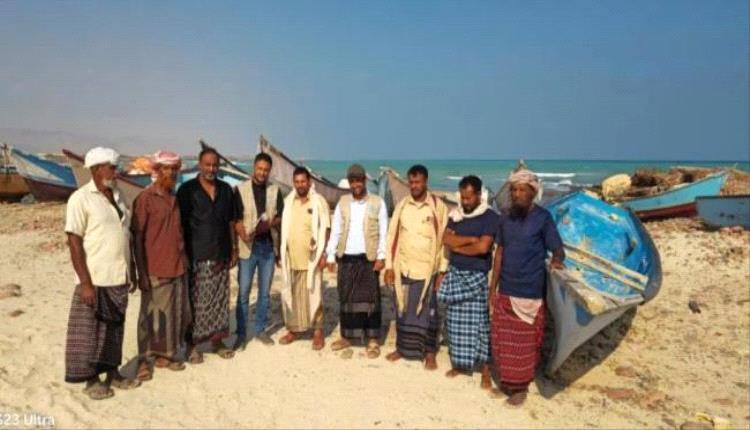 تسليم موقع مشروع مركز الإنزال السمكي بزاحق في سقطرى