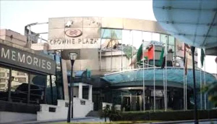 البحرين تعلن استهداف منشأة نفطية بصواريخ إيرانية