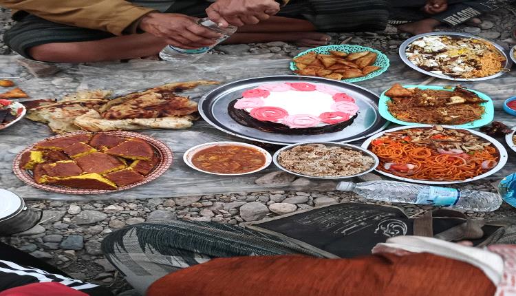 لرباط.. حين يكسر رغيف الخبز عزلة القلوب في الأزارق