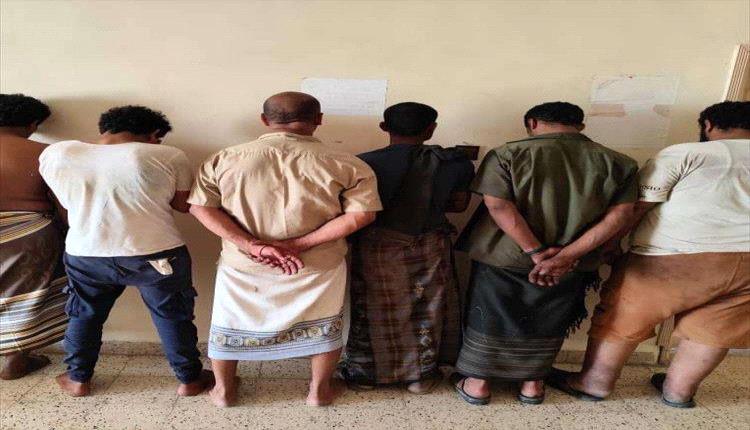 المهرة.. ضبط خلية إجرامية متورطة بالسرقة وترويج المخدرات