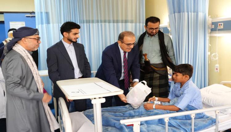 وزيرا الصحة والخدمة المدنية ينفذان زيارة معايدة للمرضى في مستشفى الأمير محمد بن سلمان والجمهورية