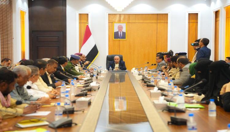 عضو مجلس القيادة الرئاسي محافظ حضرموت يترأس اجتماعاً استثنائياً للمكتب التنفيذي