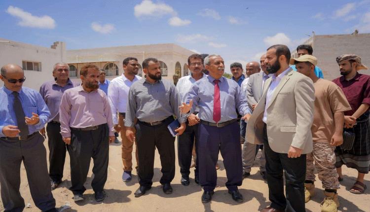 محافظ أبين يزور الجامعة ويؤكد دعم مسيرة التعليم