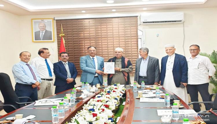 الجمارك والغرفة التجارية تناقشان جهود تسهيل العمل الجمركي ومعالجة إشكاليات القطاع الخاص