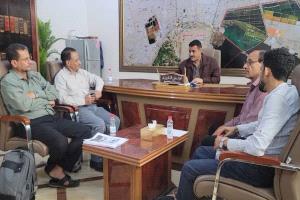 مدير عام المنصورة يناقش أوضاع وأداء مستشفى مايو الجراحي