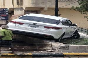 حادث مروري في جولة الحجال بزنجبار إثر فقدان السيطرة على مركبة