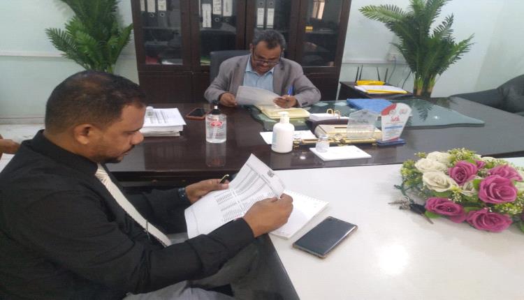 نائب رئيس هيئة مستشفى ابن سيناء بالمكلا يستقبل المدير التنفيذي لمنظمة حضرموت الصحية وفريق الترصد الوبائي بحضرموت الساحل 