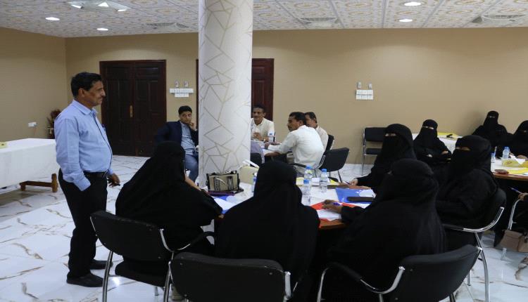 اللجنة الوطنية للمرأة بساحل حضرموت تنظم ورشة عمل للفريق المحوري للمتابعة والتقييم والخطة من منظور النوع الاجتماعي 