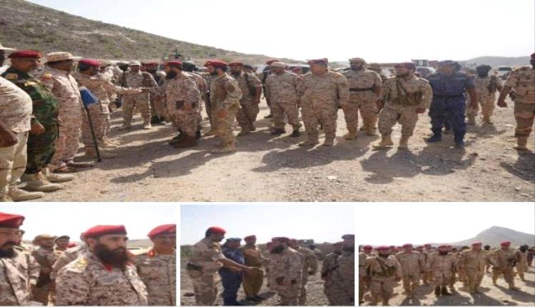 لجنة وزارة الدفاع تشرف على عملية الاستلام والتسليم بمحور ابين