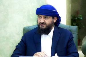 المحرّمي يوجّه بتنفيذ حملة أمنية لتأمين ساحل أحور ومنع التهريب والجبايات غير القانونية بأبين