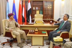 وزير الدفاع يبحث مع السفير الليبي سبل تعزيز التعاون المشترك 