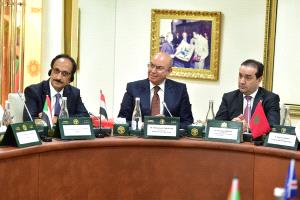 السفير الأصبحي يشارك في الملتقى الدبلوماسي بالرباط ويشيد بالتجربة الديمقراطية المغربية 