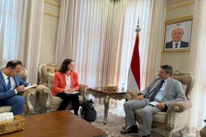 وزير الثقافة والسياحة يبحث مع مسؤولة بالخارجية الألمانية تعزيز التعاون الثقافي ودعم حماية الآثار اليمنية