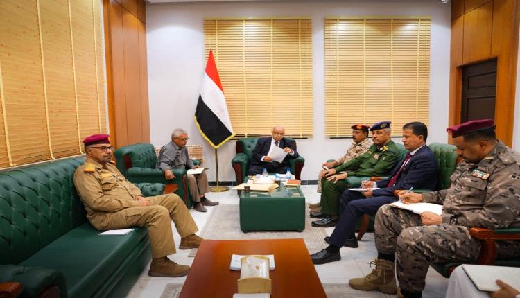 اللجنة الأمنية بحضرموت تناقش تعزيز الإجراءات الأمنية ورفع الجاهزية 