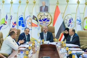 وزير النقل يناقش تنسيق الجهود المشتركة لآلية الاستيراد لتسهيل حركة السلع والبضائع