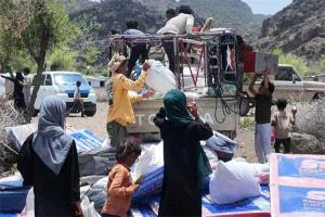 موجة نزوح من المخا والخوخة وحيس باتجاه عدن عقب تصعيد حوثي على الساحل الغربي